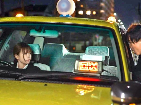 【危険な同棲】好奇心からナンパ男を家に入れたら最後…！タクシードライバー女子がヤバい男と中出し同棲！興味本位が本気のセックスに発展しちゃう！？運転中のストレスを男で発散する日々！