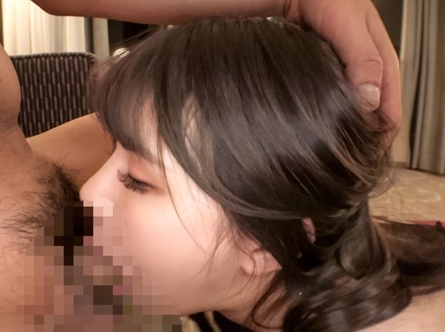 【ドスケベ美女の極上フェラ】色気ムンムンな淫乱美女が素人男性を誘惑！「もっと奥まで…♡」とねだる喉奥フェラがヤバすぎる！気持ち良すぎて悶絶必至！エロさ全開のフェラチオにメロメロ！！