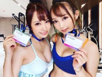 【ギャル痴女に囲まれて】『もっと激しくして♥』ビッチギャル2人に挟まれ、Wフェラ＆3P大乱交！ドスケベギャルとヤリまくり、エロの限界突破！