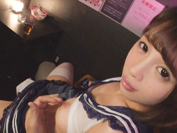 【ロリ美少女の禁断サービス】『ダメってば…』143cmのミニマムボディが超絶フェラでご奉仕！ピンサロのルール破って、キツキツマ○コで本番セックスしちゃう！♡