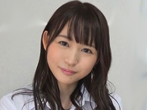 【童顔素人お姉さんのJKコスプレ】『えっ、そんなに…』無垢な顔したお姉さんが制服姿で生ハメセックス！可愛い顔にザーメンぶっかけられ、恥ずかしがりながらも感じちゃう！♡